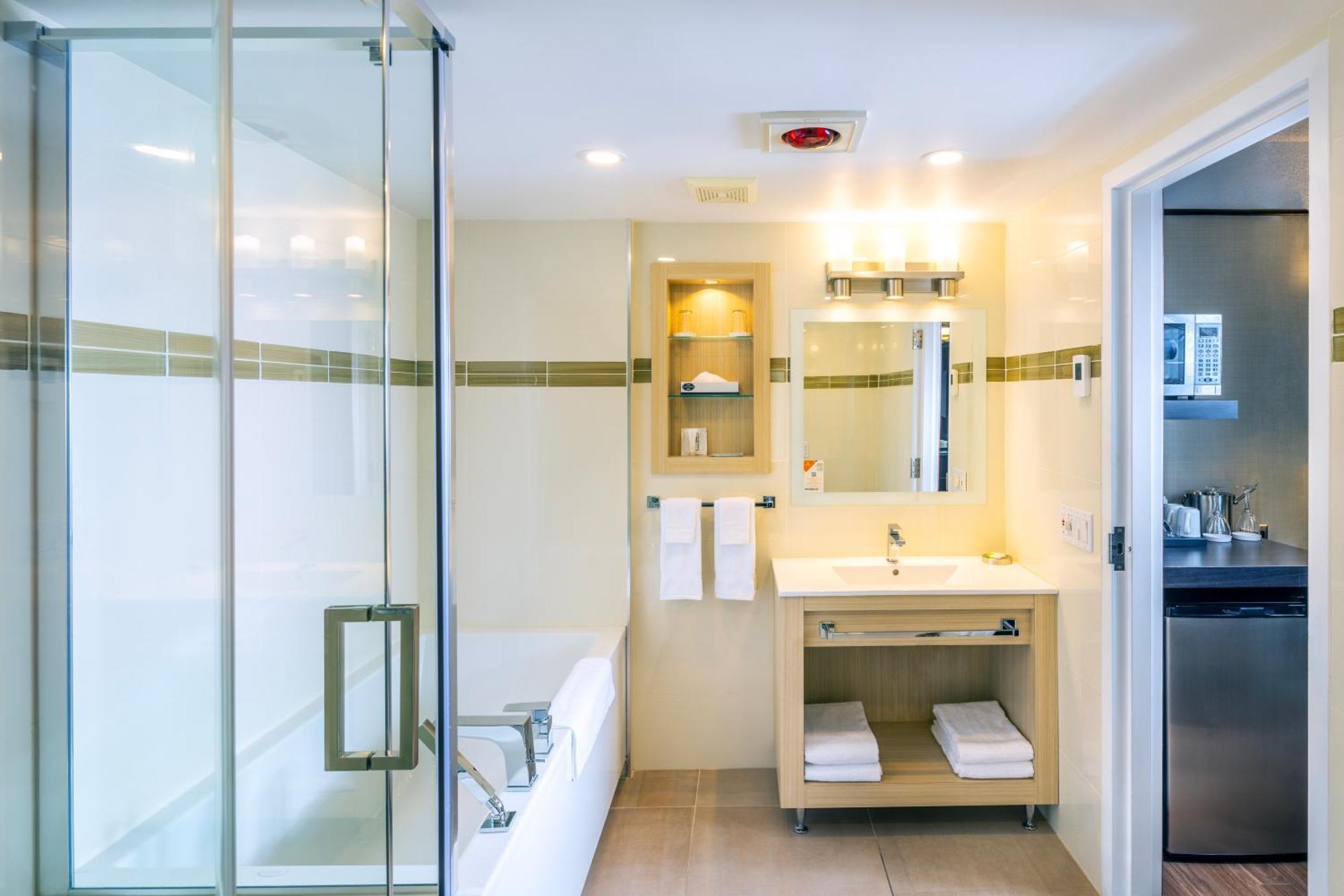 Les Suites De Laviolette Ascend Hotel Collection Trois-Rivieres Exterior photo