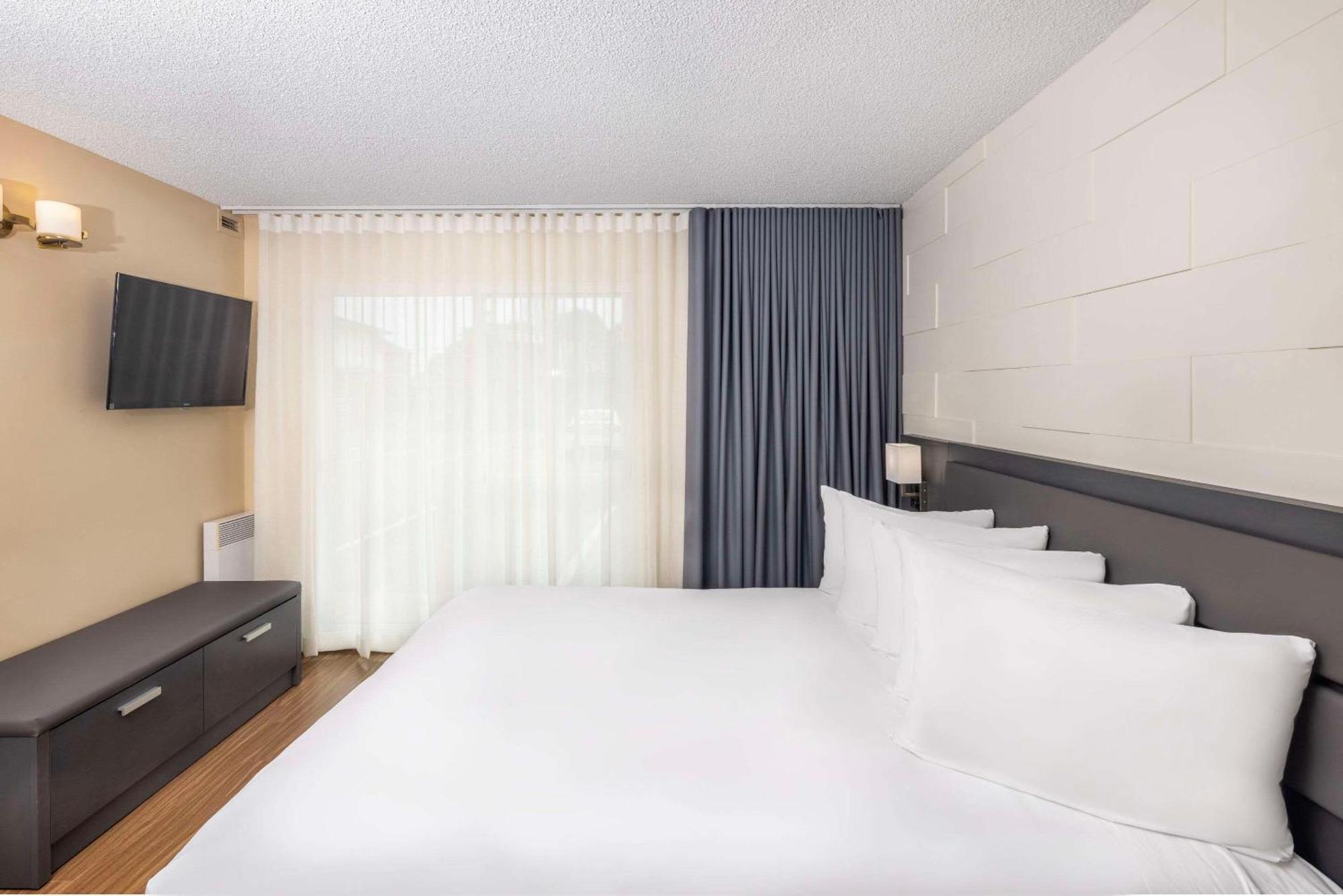 Les Suites De Laviolette Ascend Hotel Collection Trois-Rivieres Exterior photo