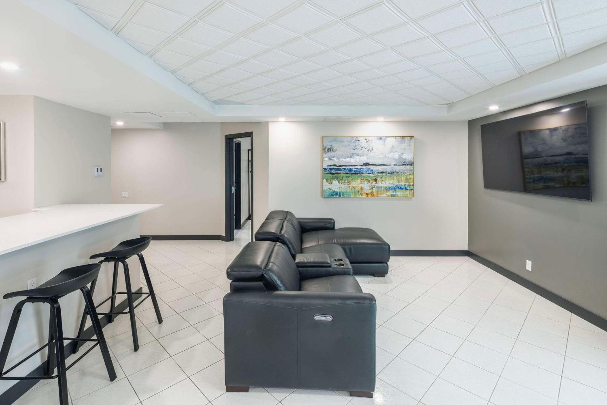 Les Suites De Laviolette Ascend Hotel Collection Trois-Rivieres Exterior photo