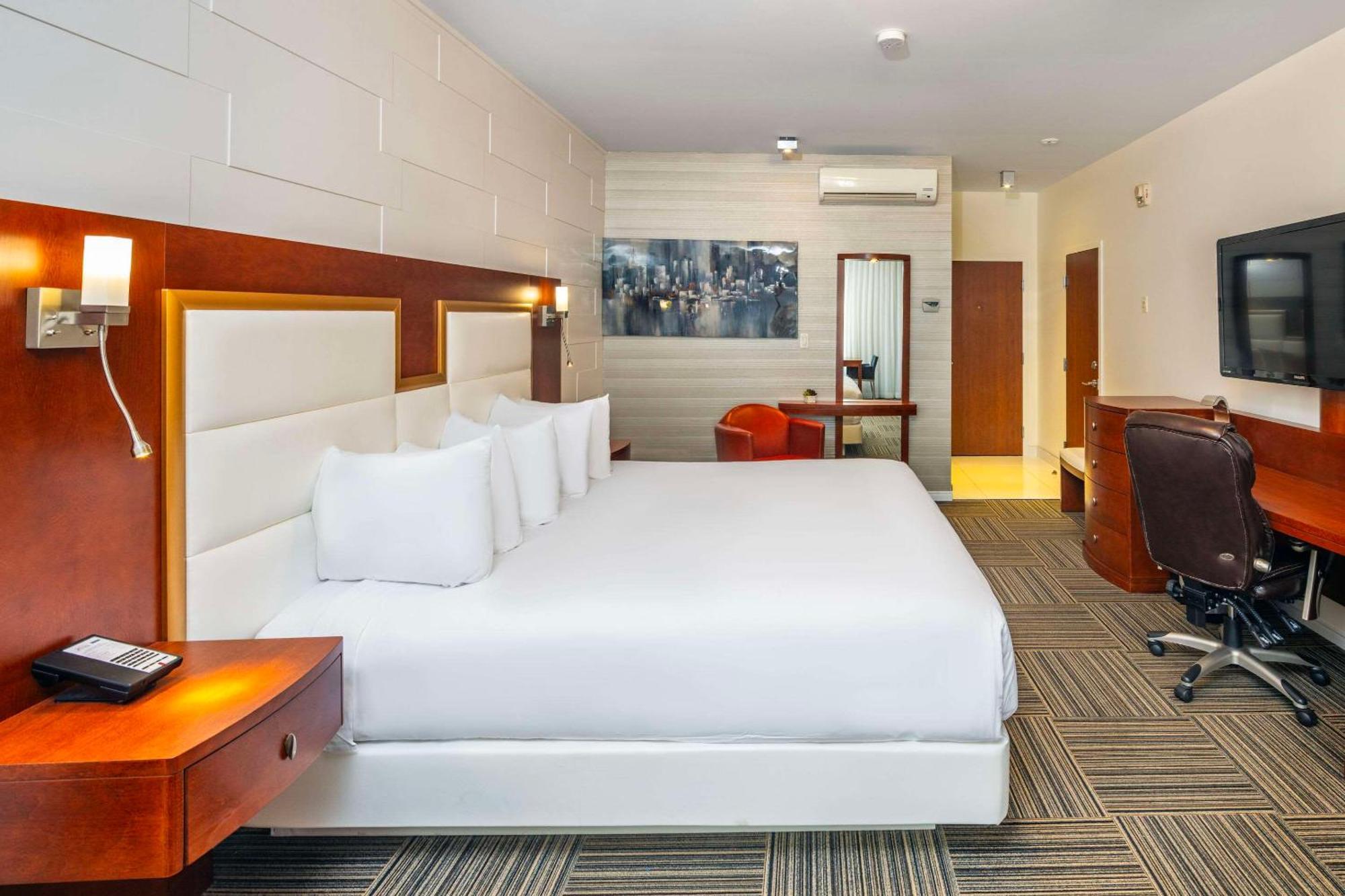 Les Suites De Laviolette Ascend Hotel Collection Trois-Rivieres Exterior photo