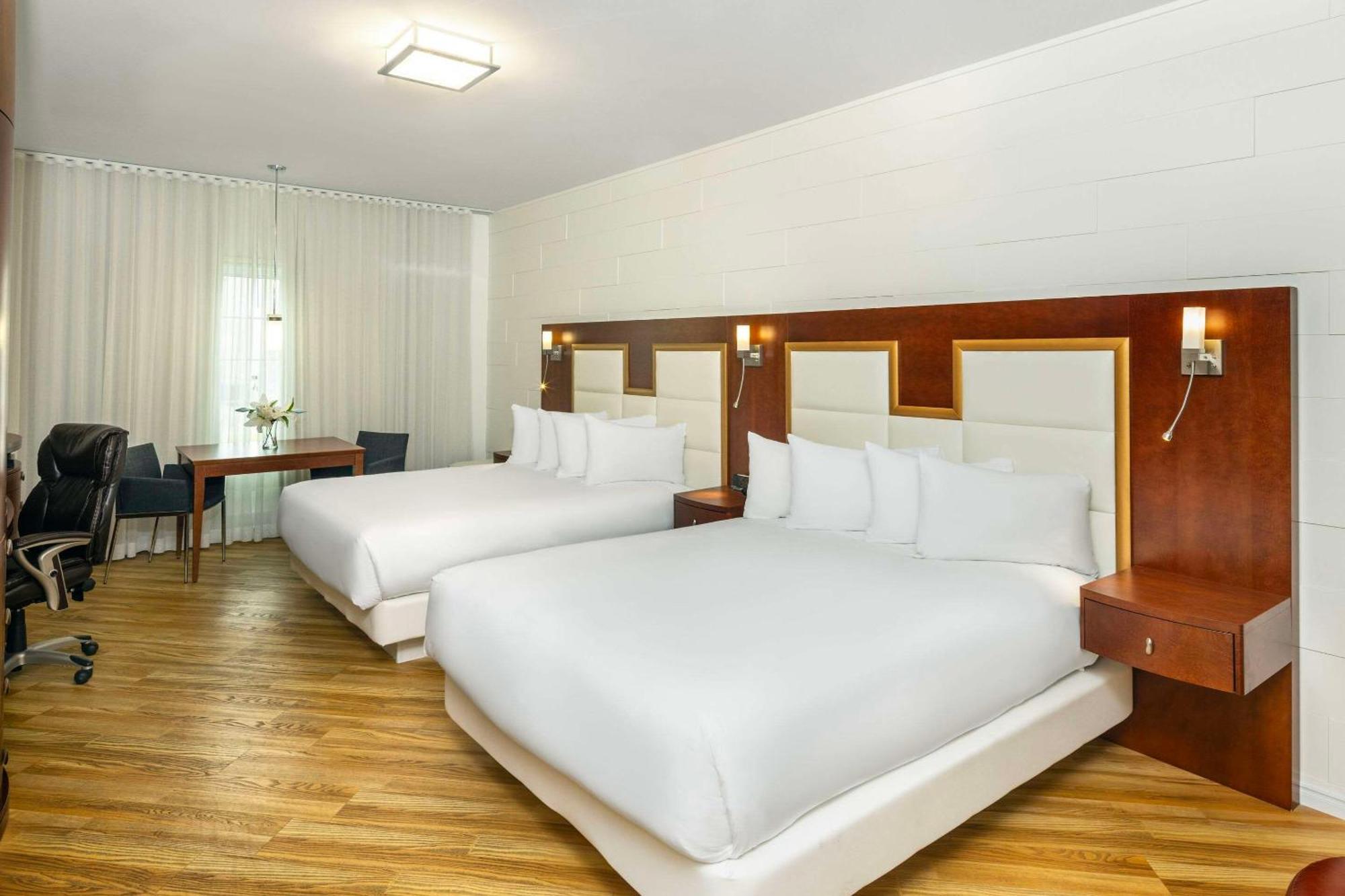 Les Suites De Laviolette Ascend Hotel Collection Trois-Rivieres Exterior photo