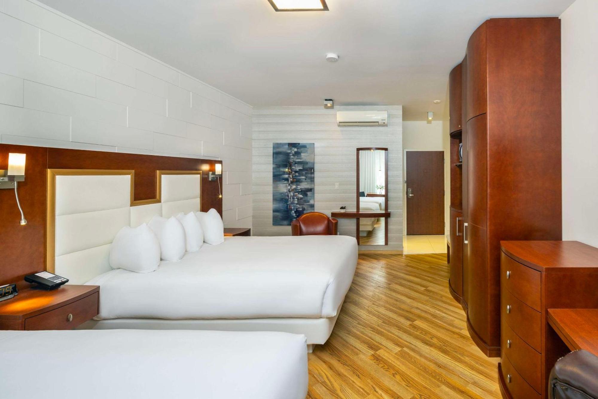 Les Suites De Laviolette Ascend Hotel Collection Trois-Rivieres Exterior photo