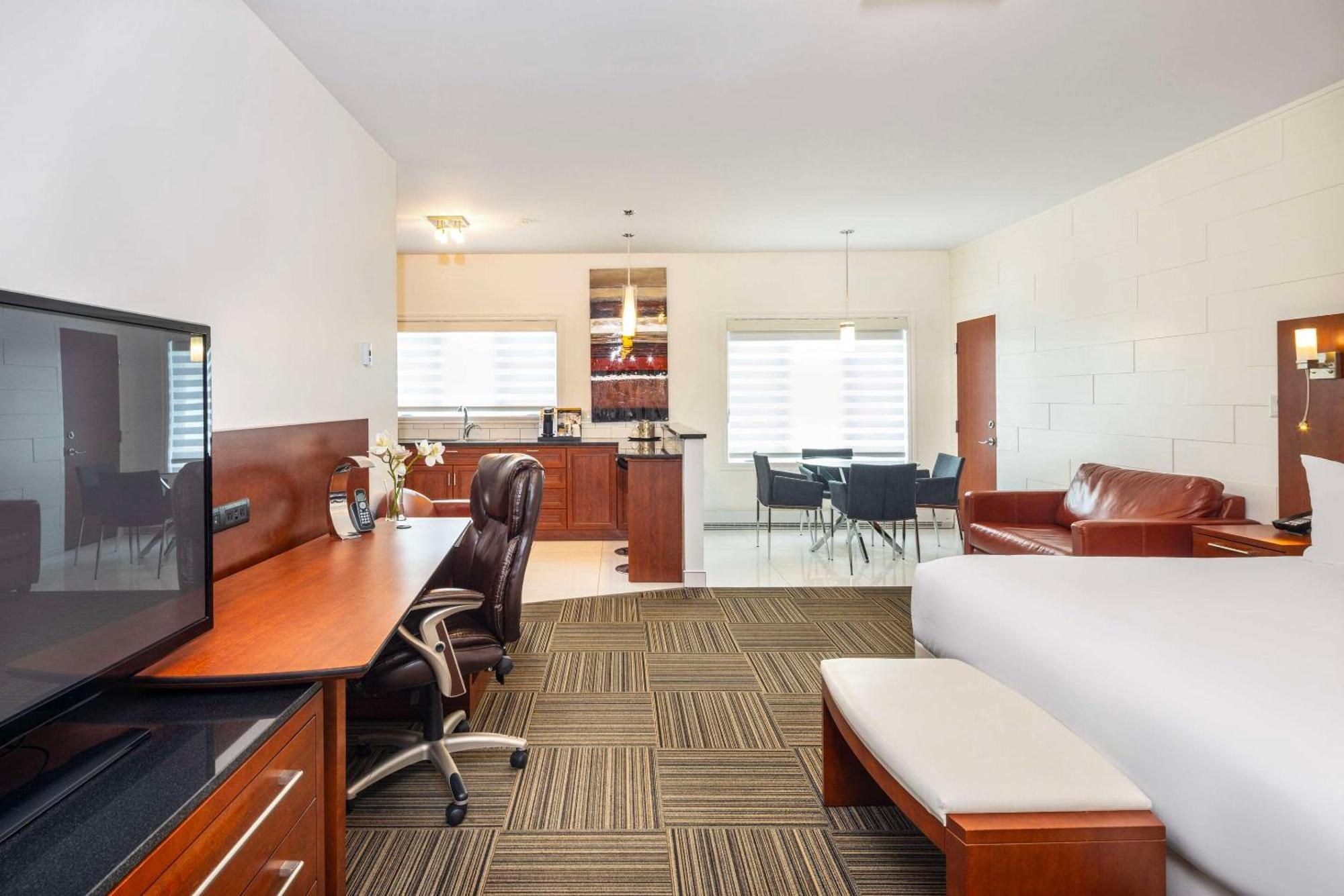 Les Suites De Laviolette Ascend Hotel Collection Trois-Rivieres Exterior photo